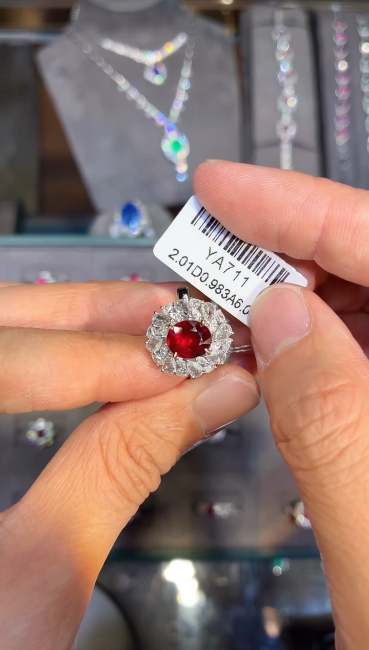 18K金镶嵌戒指红宝石【闪购】2.01ct/七天鉴赏/无烧鸽血红