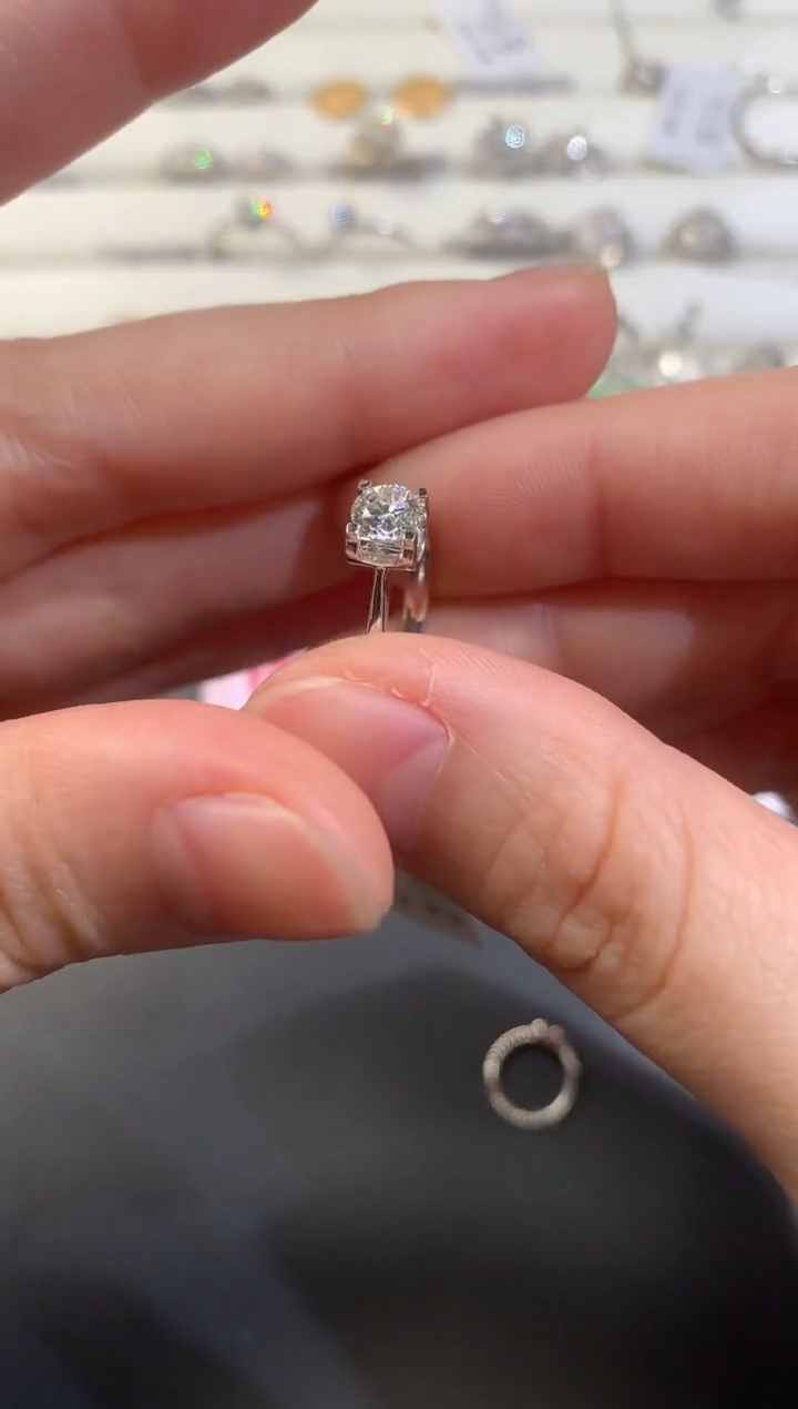 【闪购商品】钻石戒指铂Pt950镶嵌D122|3980