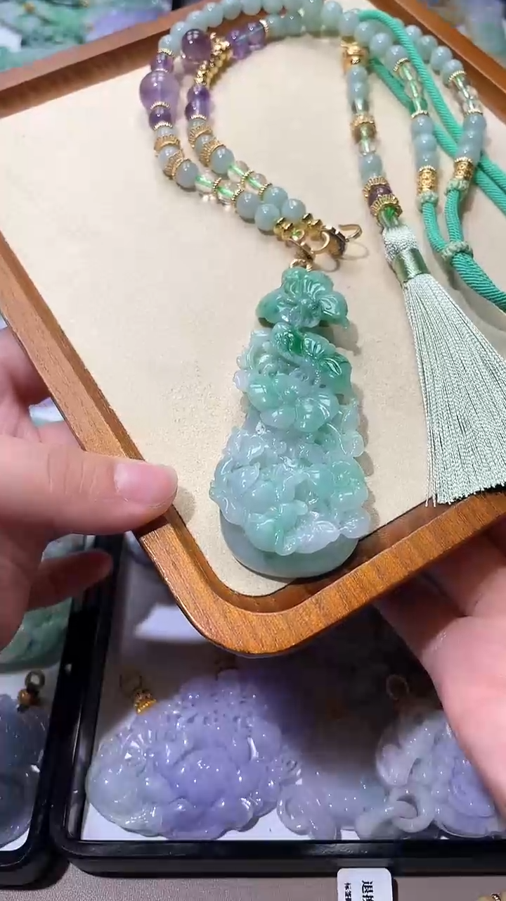 【闪购商品】翡翠颈饰未镶嵌吊坠