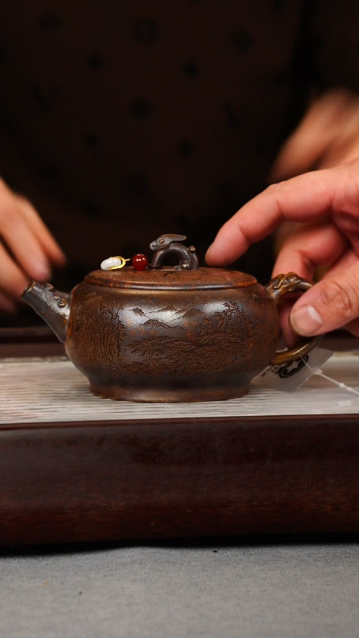 【闪购商品】紫砂茶壶龙骨金砂 玉兔呈祥  刻绘