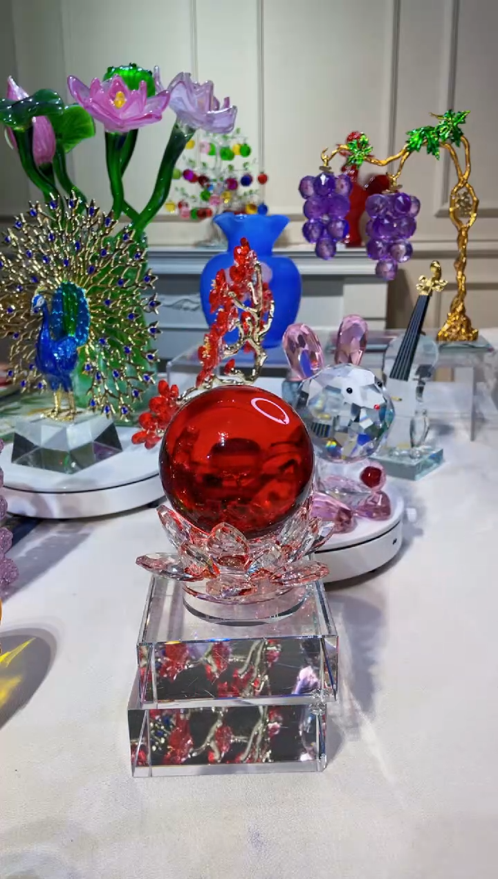 手工艺品琉璃红色球摆件