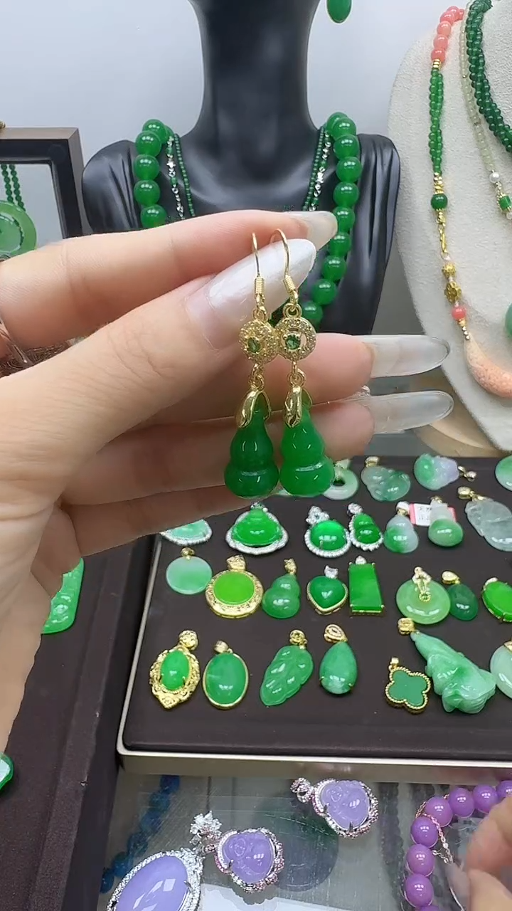 满绿葫芦耳坠aaa