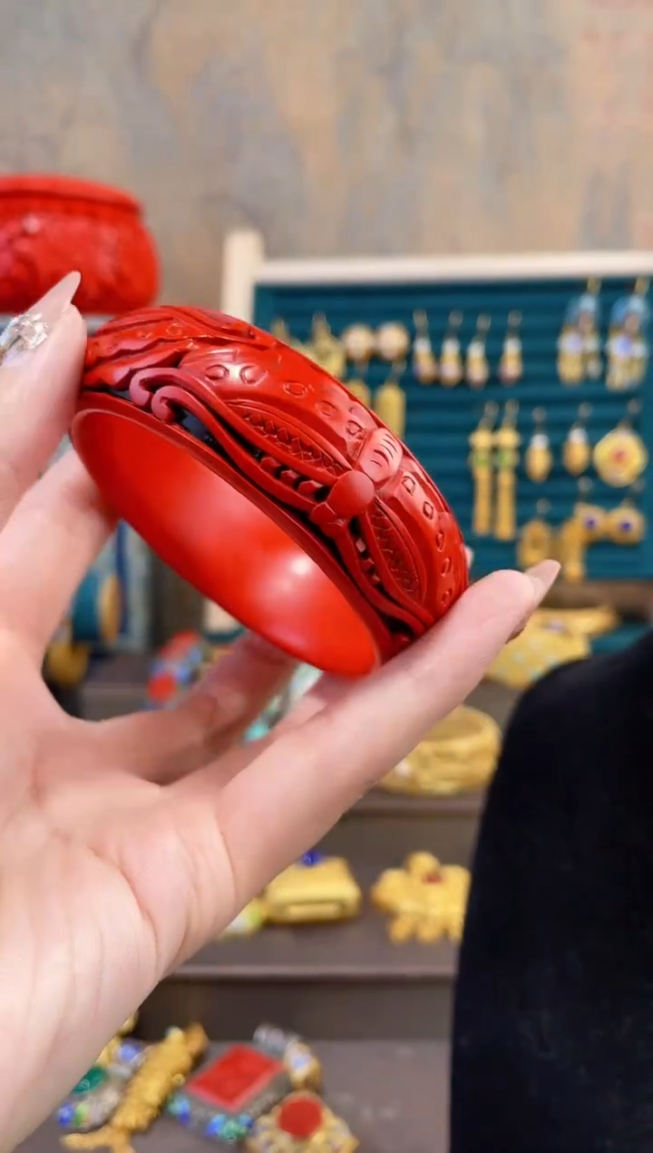 【闪购商品】非遗雕漆镯子蝴蝶59