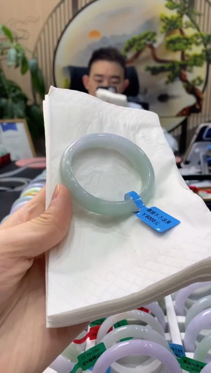 【闪购商品】翡翠手镯未镶嵌000013910