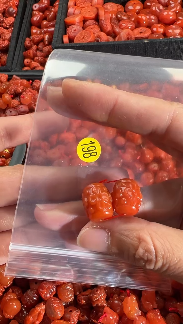 【闪购商品】南红玛瑙颈饰未镶嵌1