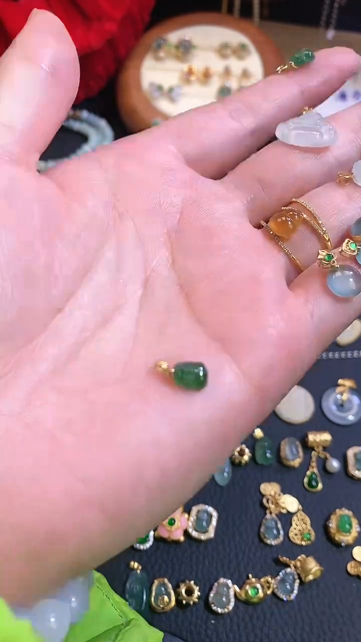 翡翠银S925镶嵌颈饰111111