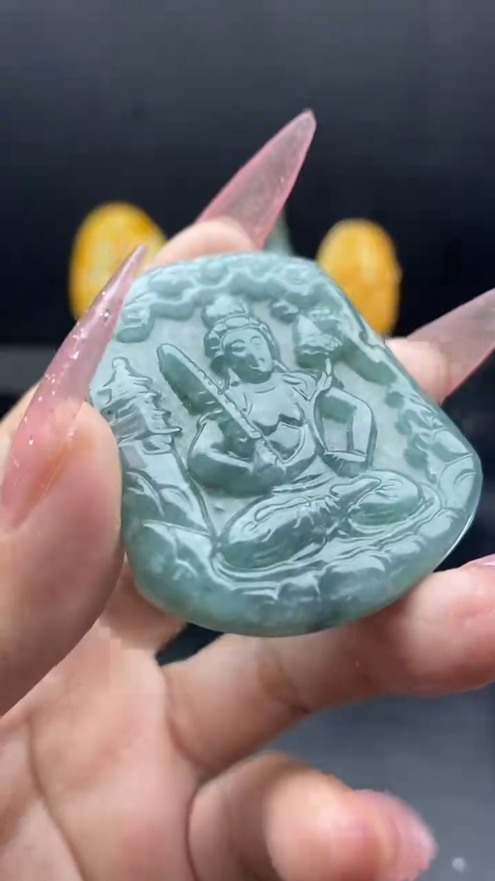 翡翠未镶嵌颈饰挂件