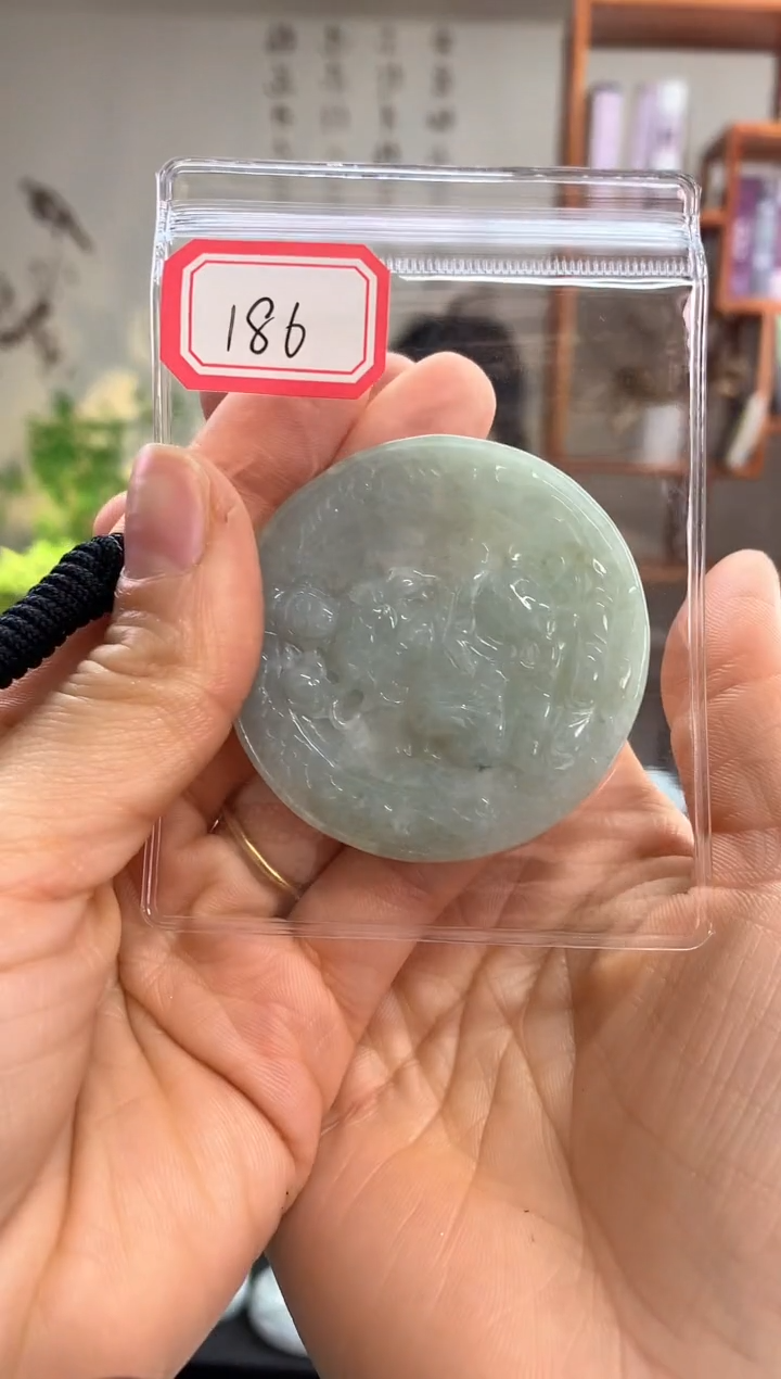 【闪购商品】翡翠颈饰未镶嵌普贤186