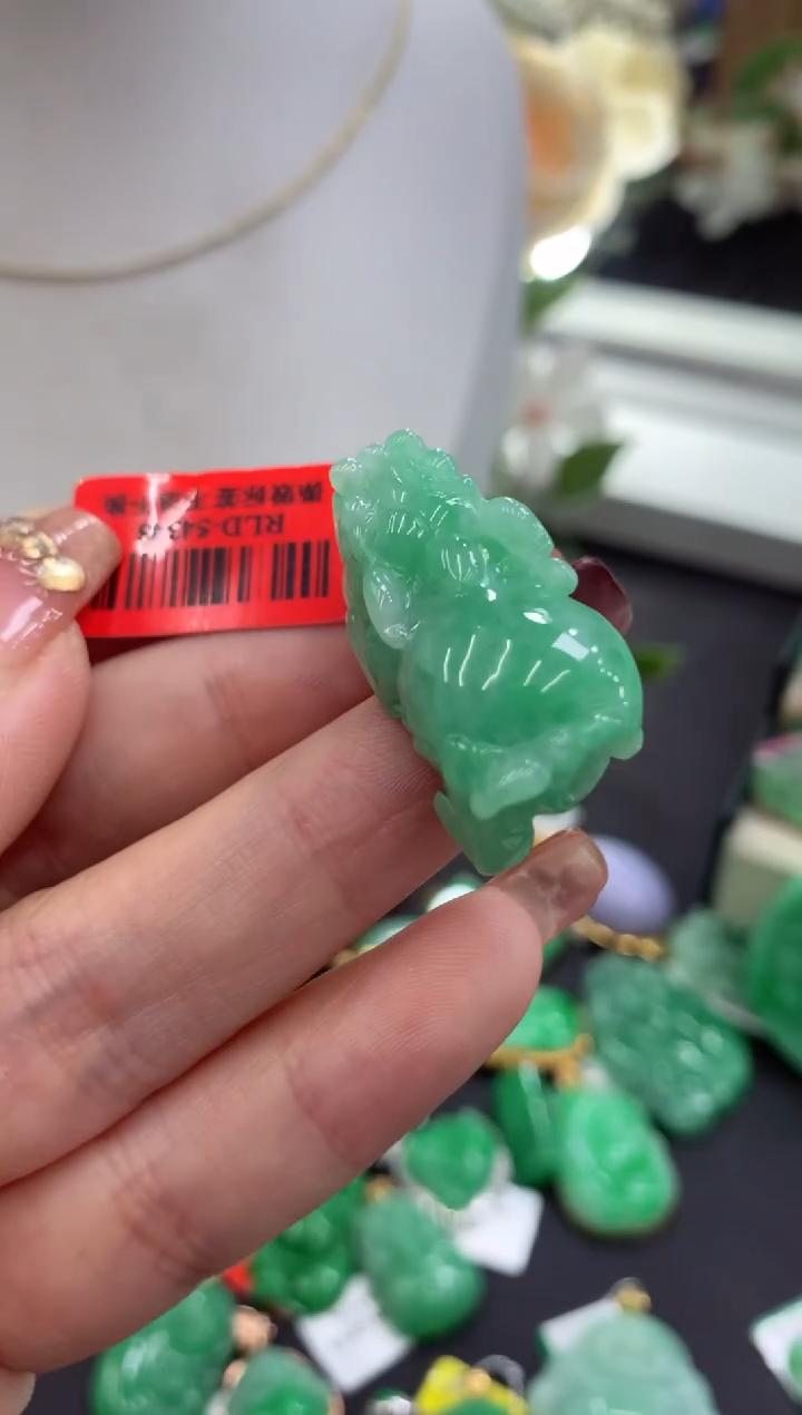 【闪购商品】翡翠吊坠(不含链)18K金镶嵌挂件