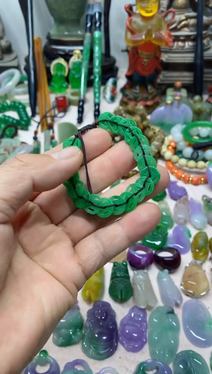 【闪购商品】103直播间 的实时画面