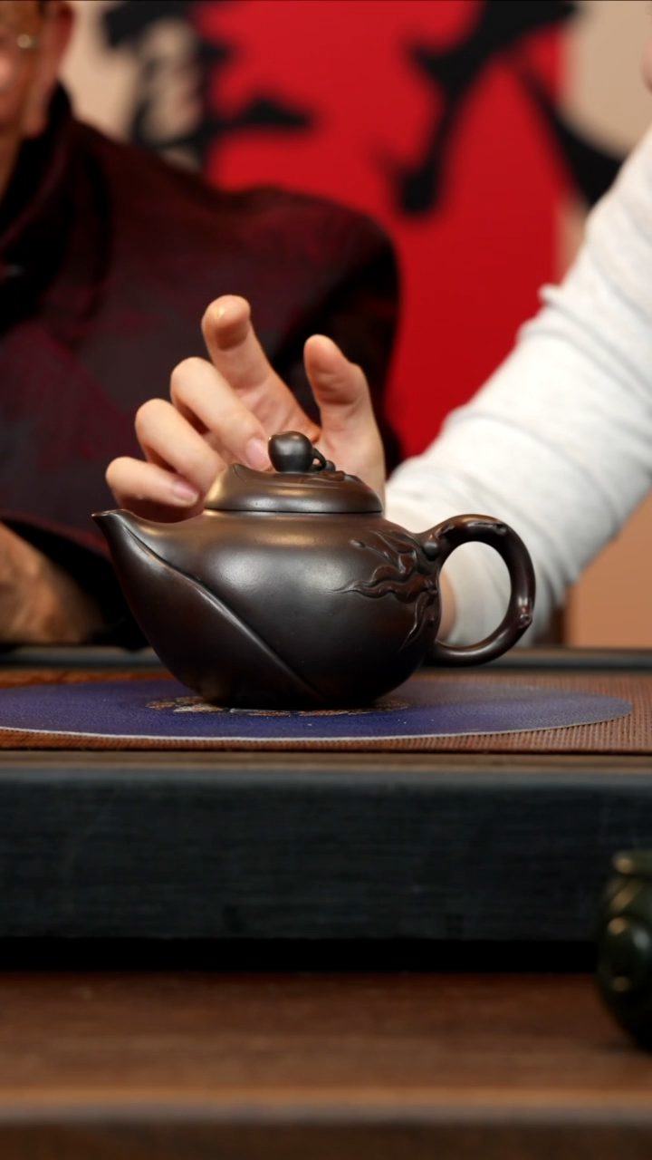 【闪购商品】紫砂茶壶ZCP 紫檀泥 圣桃 340cc