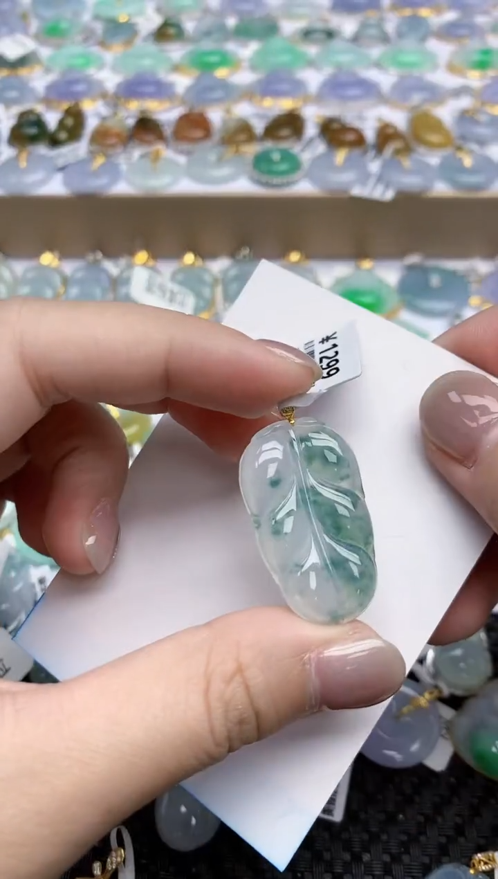 【闪购商品】翡翠颈饰18K金镶嵌天然翡翠A货