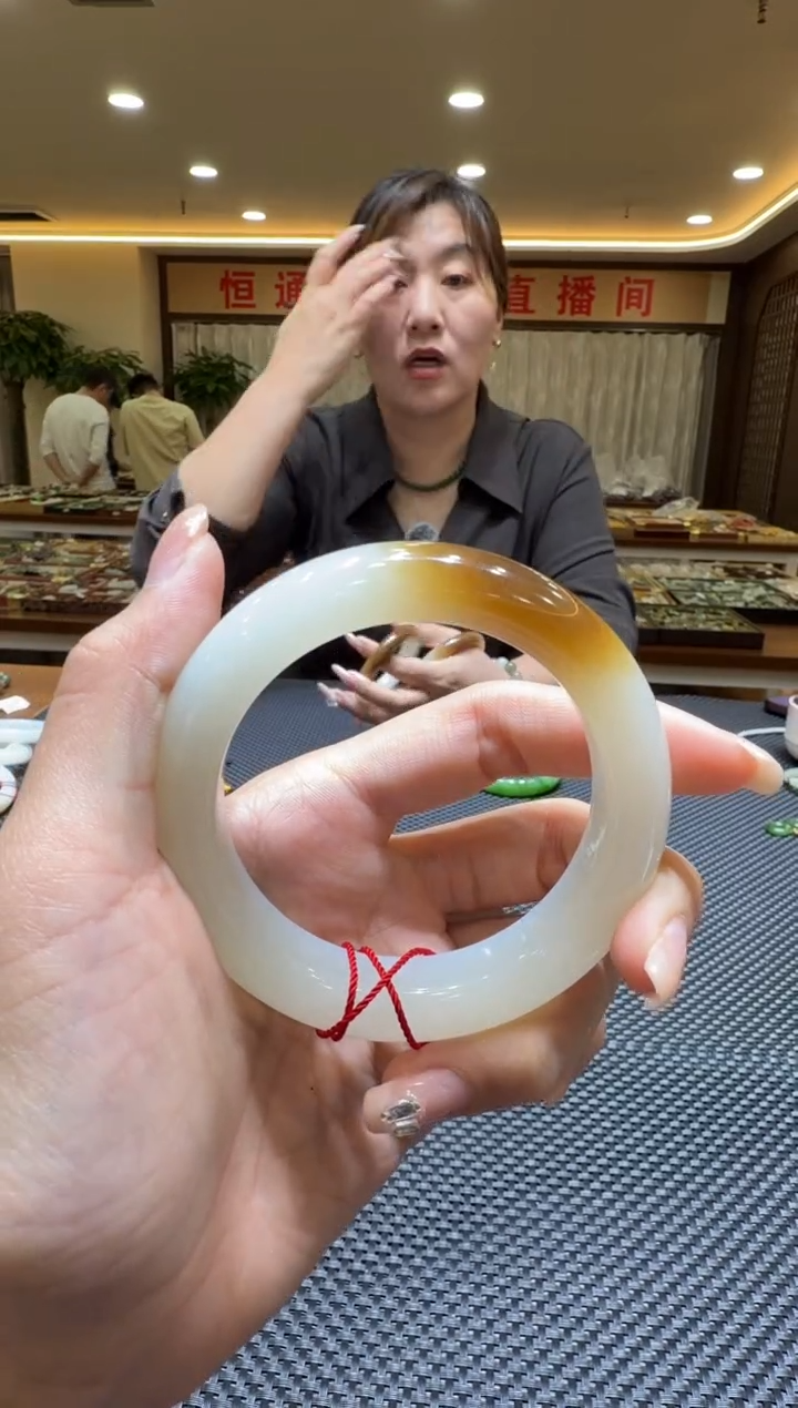 颈饰未镶嵌和田玉手镯58