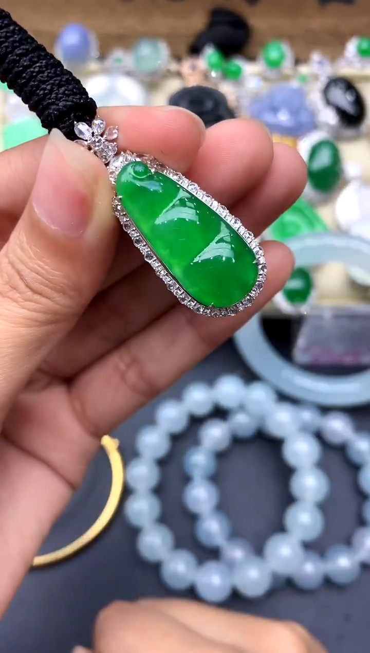 【闪购商品】翡翠颈饰18K金镶嵌597-中国好珍宝