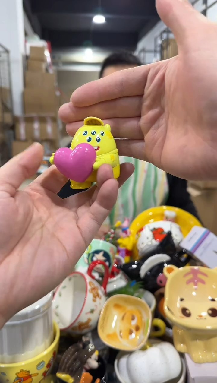 瓷片思乖宝摆件 