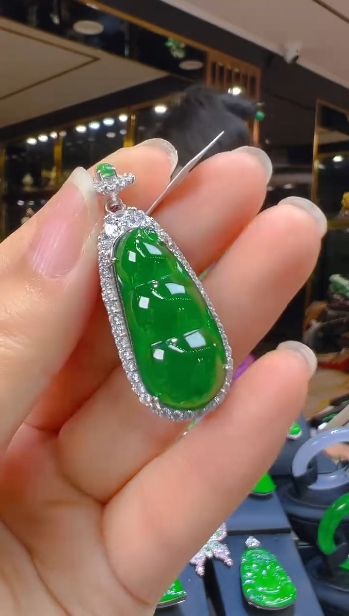 翡翠银S925镶嵌吊坠(赠链)041（多样性发其一）