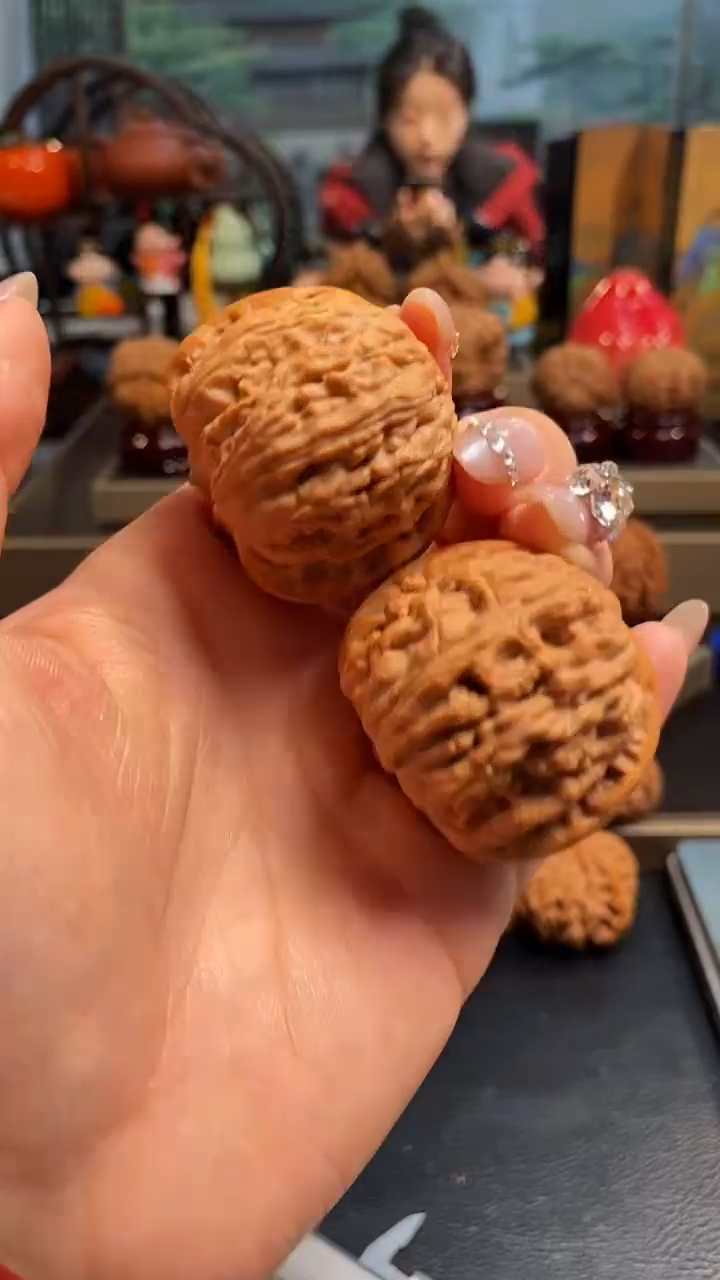 【闪购商品】文玩核桃把件H695白狮子40