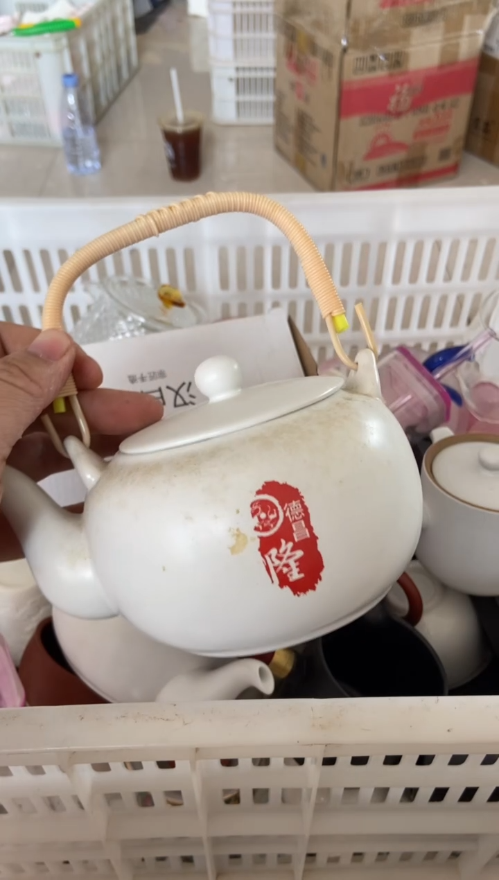 杯无运费险有瑕疵的摄影的产品有使用过的痕迹有点脏介意勿拍