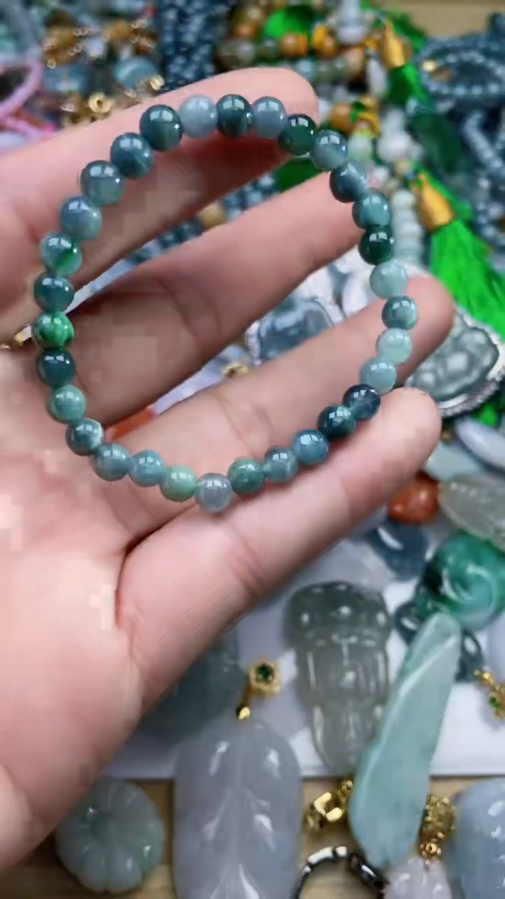 未镶嵌挂件翡翠1