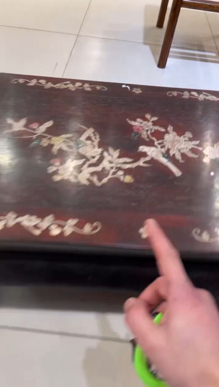 【闪购商品】木木雕炕桌一个、、、、、、