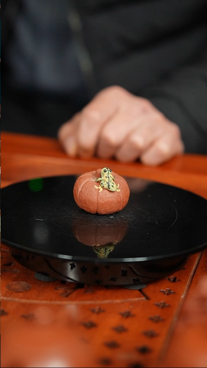 【闪购商品】紫砂茶宠朱泥客家话南瓜青蛙小摆件实心