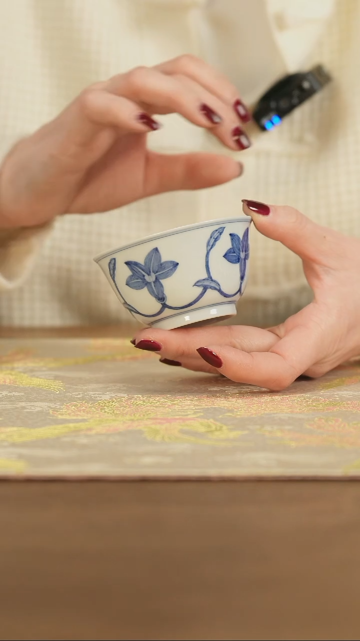 【闪购商品】景德镇手工青花秋葵撇口杯