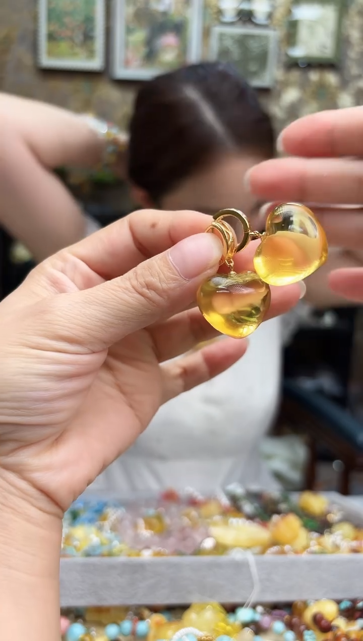 琥珀未镶嵌耳饰琥珀【  耳饰  】多样性发一