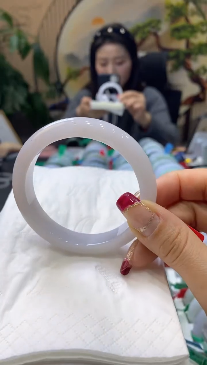 【闪购商品】翡翠手镯未镶嵌99919132