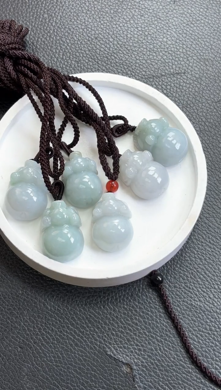 【闪购商品】翡翠颈饰未镶嵌K413-675 小猪多样性发一