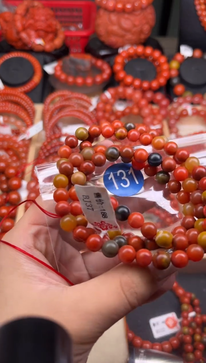 南红玛瑙未镶嵌珠宝奇石131-7+