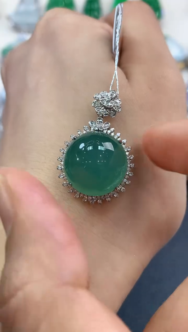 【闪购商品】翡翠吊坠(不含链)18K金镶嵌D102  