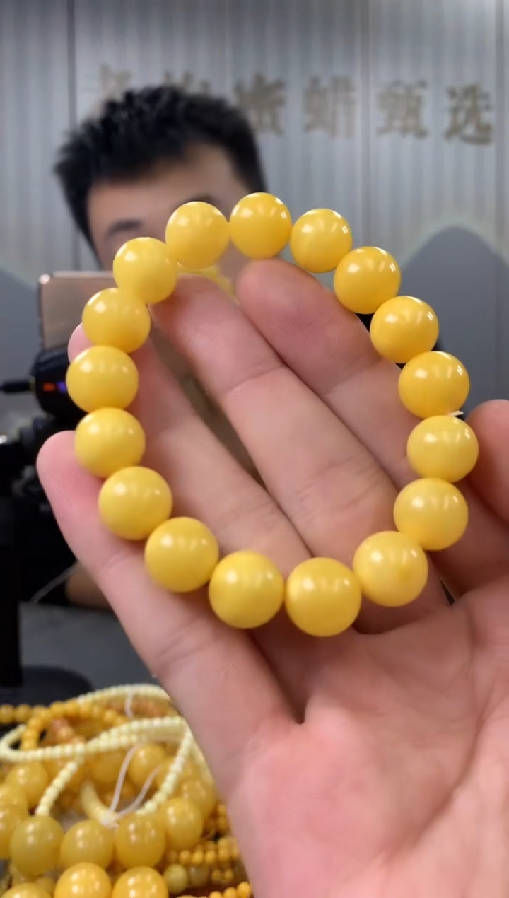 【闪购商品】琥珀裸石未镶嵌手串