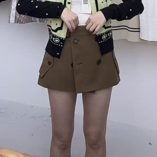 未使用 MIU MIU/缪缪 多纽扣超短裙 棕色/42