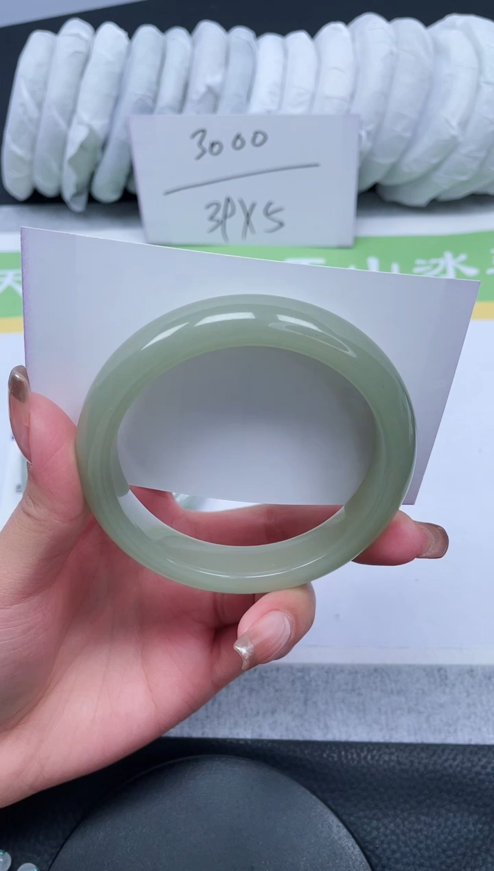【闪购商品】石英质玉手镯未镶嵌A70-62+