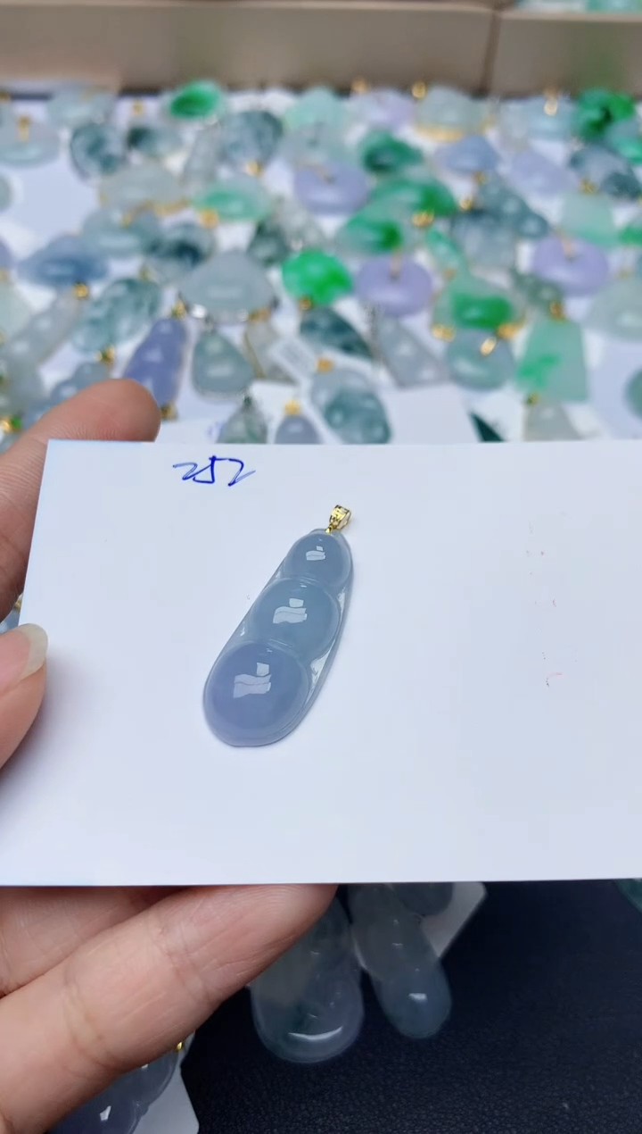 【闪购商品】翡翠颈饰18K金镶嵌天然翡翠A货  