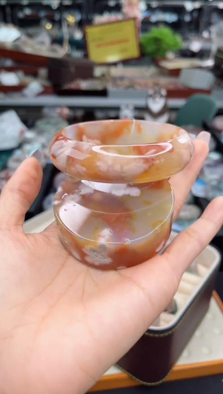 【闪购商品】石英质玉手镯未镶嵌64圈口（赠品镯心）S93699