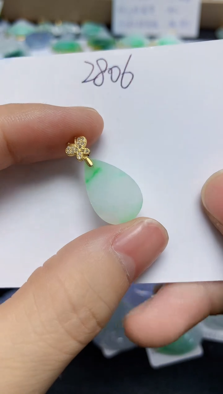 翡翠未镶嵌颈饰天然缅甸翡翠A货