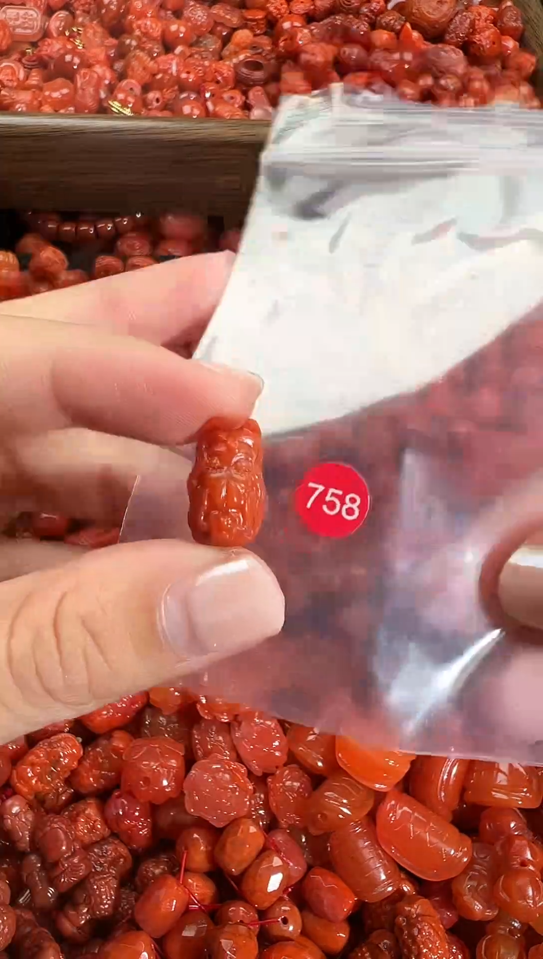 颈饰未镶嵌南红玛瑙1