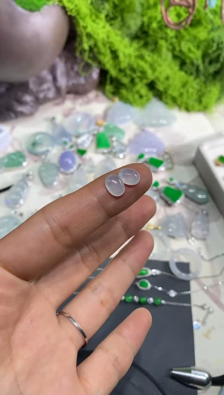 【闪购商品】翡翠耳饰未镶嵌高冰蛋面