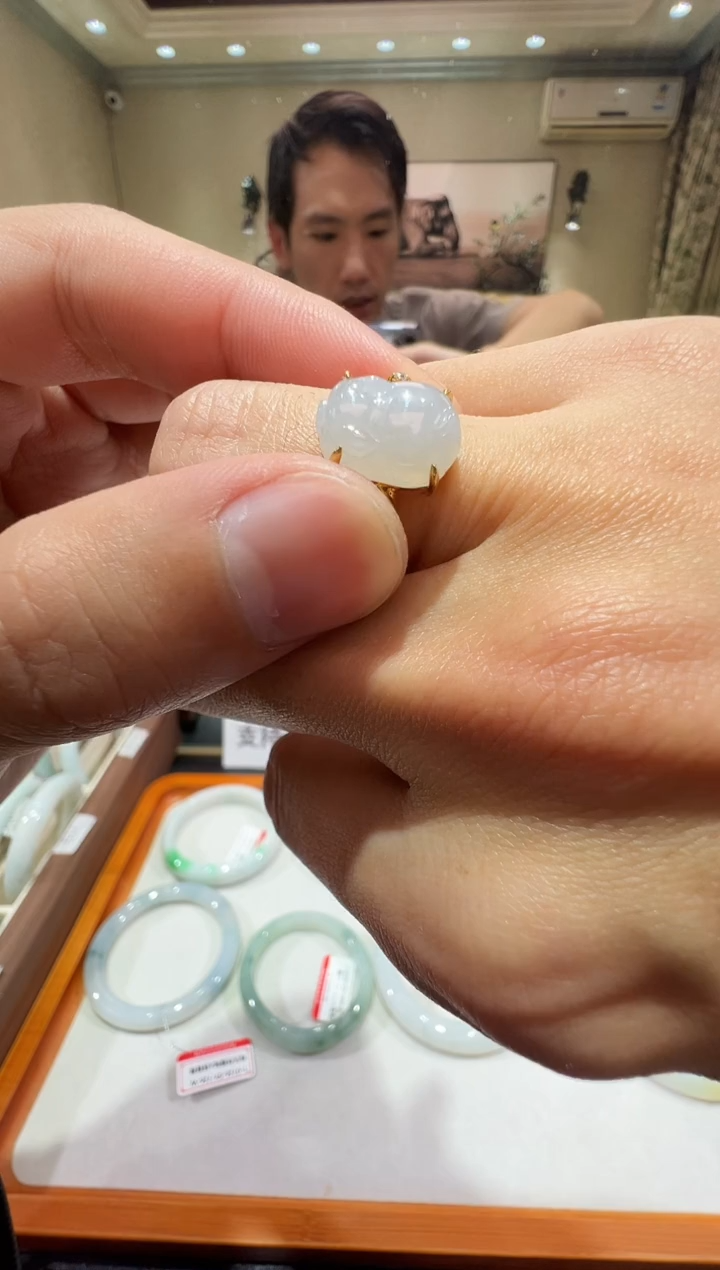 未镶嵌戒指翡翠-纯天然缅甸A货翡翠生肖小猪戒指