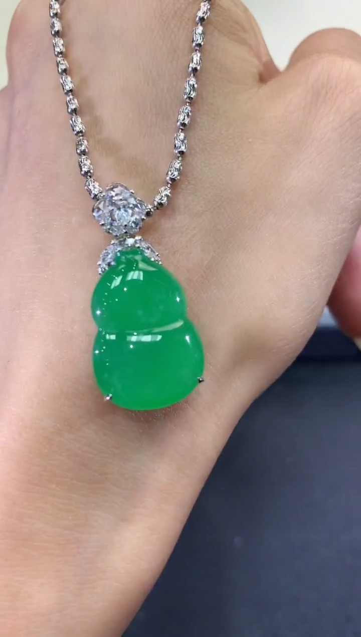 【闪购商品】翡翠吊坠(不含链)18K金镶嵌w77        