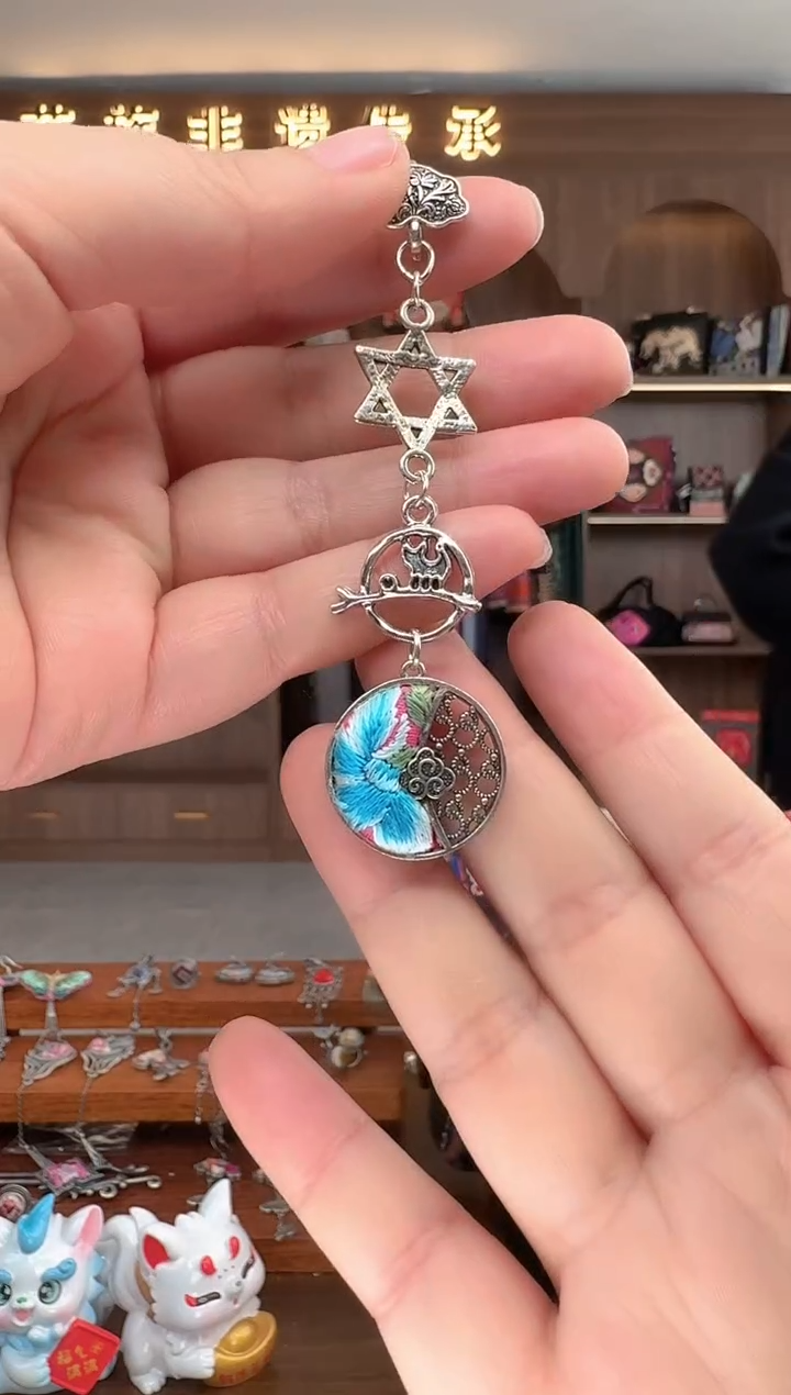 【闪购商品】织绣扶光苗绣传承105