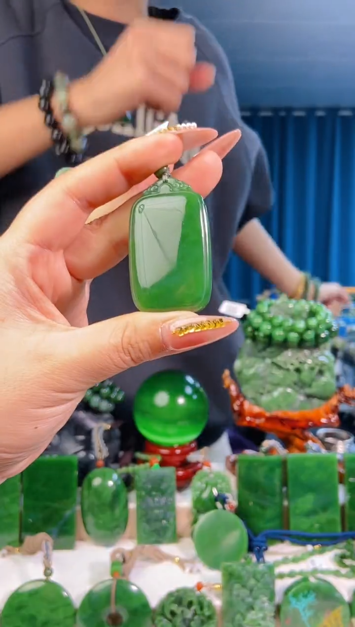 【闪购商品】和田玉挂件未镶嵌1