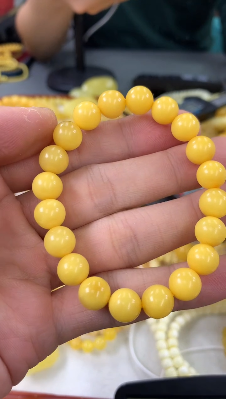 【闪购商品】琥珀裸石未镶嵌手串