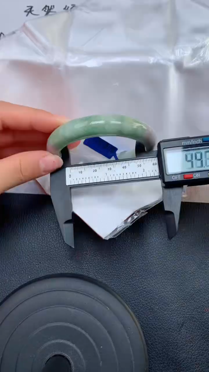 【闪购商品】翡翠手镯未镶嵌天然缅甸A货翡翠手镯