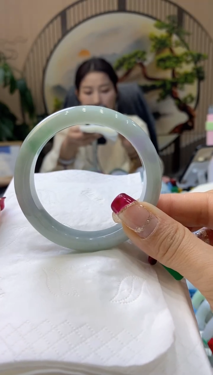 【闪购商品】翡翠手镯未镶嵌99900555