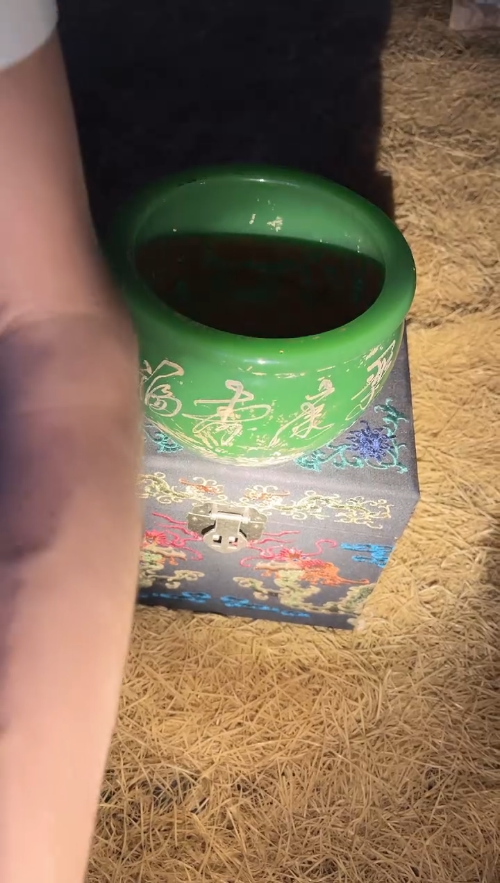 【闪购商品】【闪购商品】绿色聚宝盆带盒