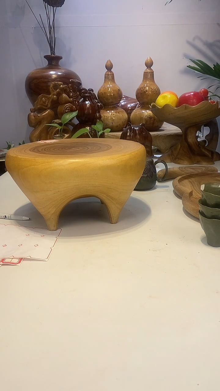 【闪购商品】香樟木A17四足底座尺寸26*26*16