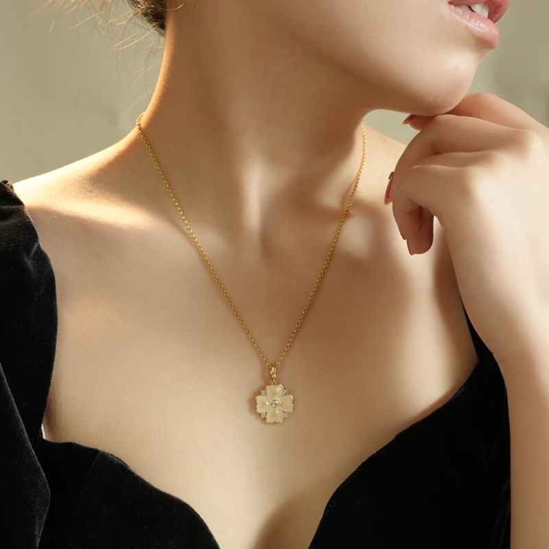 合金吊坠 翡拉拉（fellala）新品「幸运四叶草」系列项链白色高级感