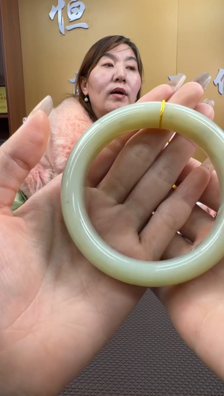 【闪购商品】和田玉手镯未镶嵌64